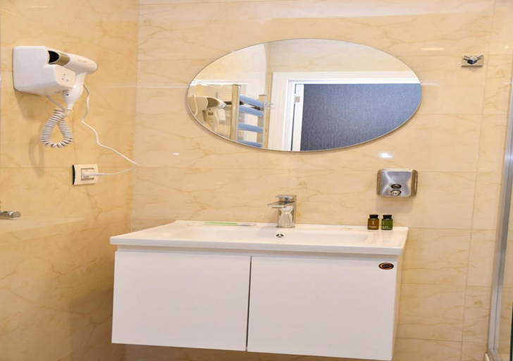 Bathroom 4, Jade Boutique Hotel, Baku