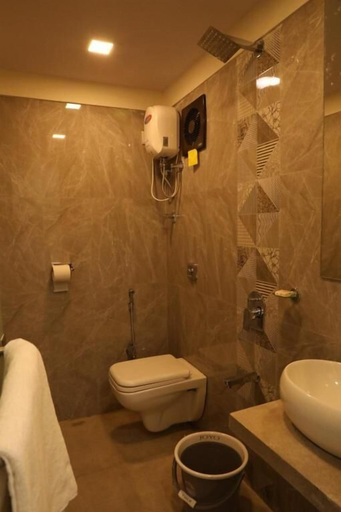 Bathroom, Galaxy Inn By Glitz Hotels, Mumbai Suburban