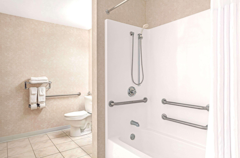 Bathroom 4, Days Inn by Wyndham Sturbridge, Worcester