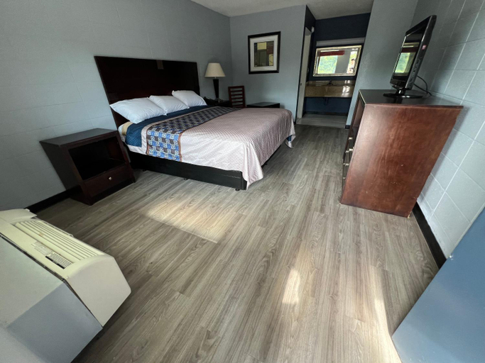 Bedroom 2, Crown Inn, Bartow