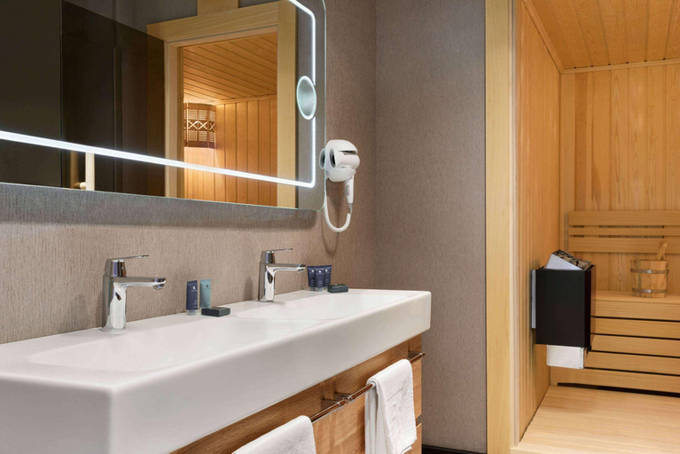 Bedroom 4, Ramada by Wyndham Tire, Tire