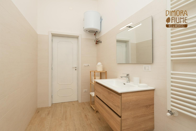 Bathroom, Dimora Fiume - locazione turistica B&B, Bari
