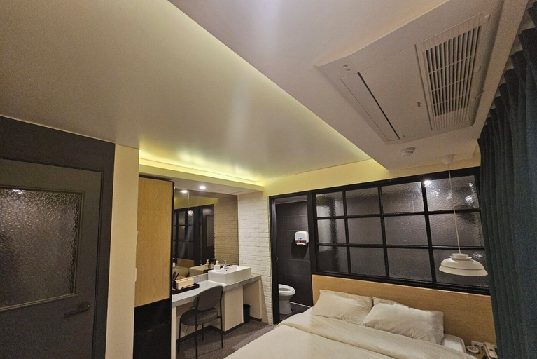 Bedroom 3, hotel lazzi, Geumjeong