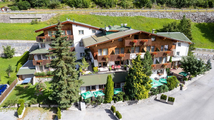 Exterior & Views 2, Pettneuer Hof, Landeck