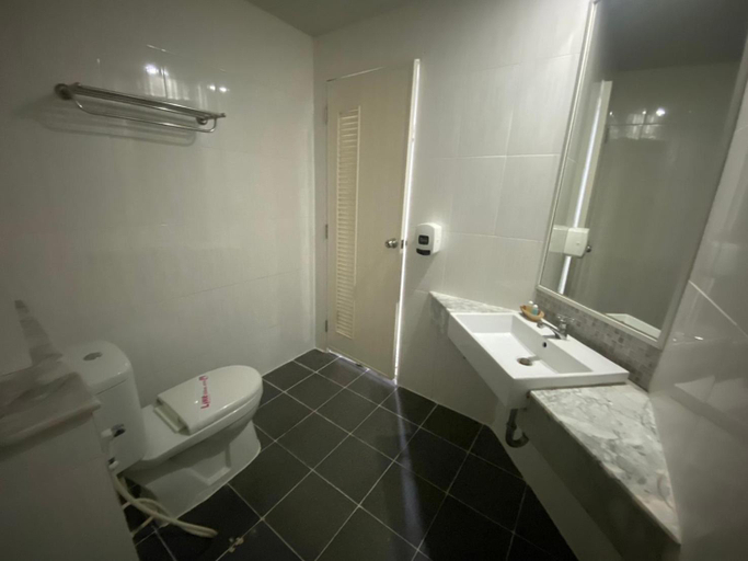 Bathroom 4, Like Residence, Muang Surat Thani