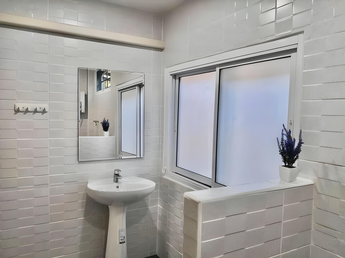Bathroom 4, T Park Pakchong, Pak Chong