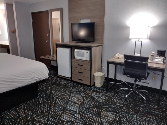 Bedroom 3, Baymont by Wyndham Duluth/Proctor/Spirit Mountain MN, Saint Louis