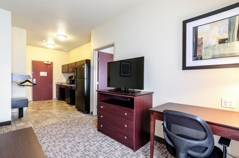 Bedroom 2, Cobblestone Hotel & Suites - McCook, Red Willow