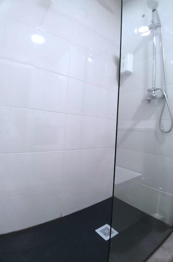 Bathroom 5, Optimus Comfort Campoamor 101, Valencia