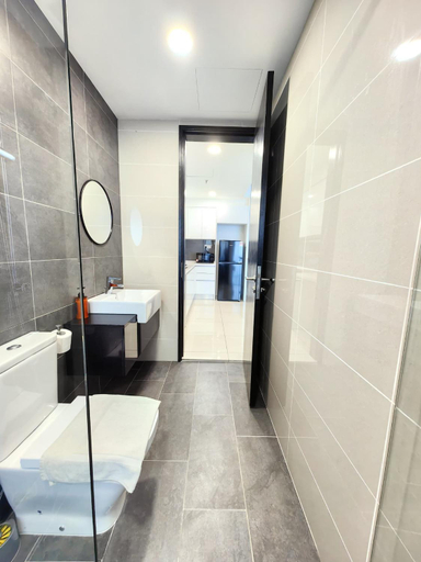 Bathroom 3, Almas Suites Stylish Plain Studio Netflix BySTAY, Johor Bahru