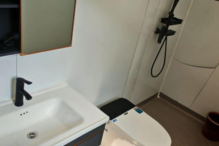 Bathroom 3, Ergun Heishantou Jixiangyuan Homestay, Hulunbuir