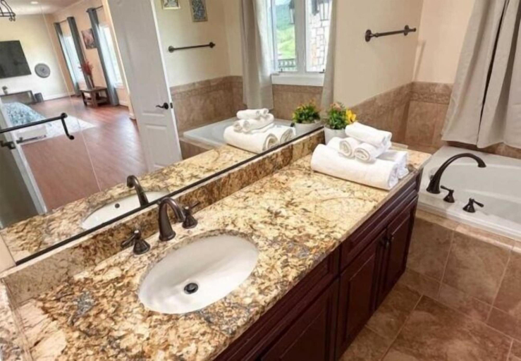 Bathroom 3, The Inn at Grass Roots Hill, Loudoun