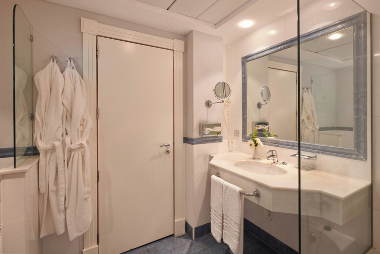 Bathroom 5, Hipotels Eurotel Punta Rotja & Spa, Baleares