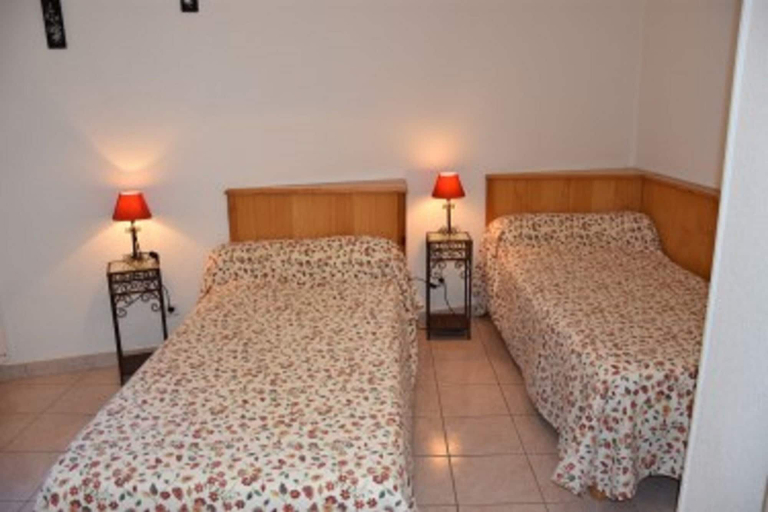 Room 3, Vineyards & Village Stay, Hérault