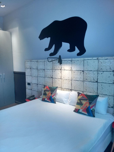 Bedroom 4, Chic & Basic Zoo, Barcelona