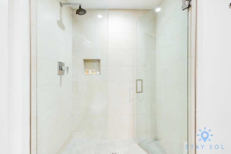 Bathroom, Lovely Apartment - Hollywood Beach - Rooftop Pool, Broward