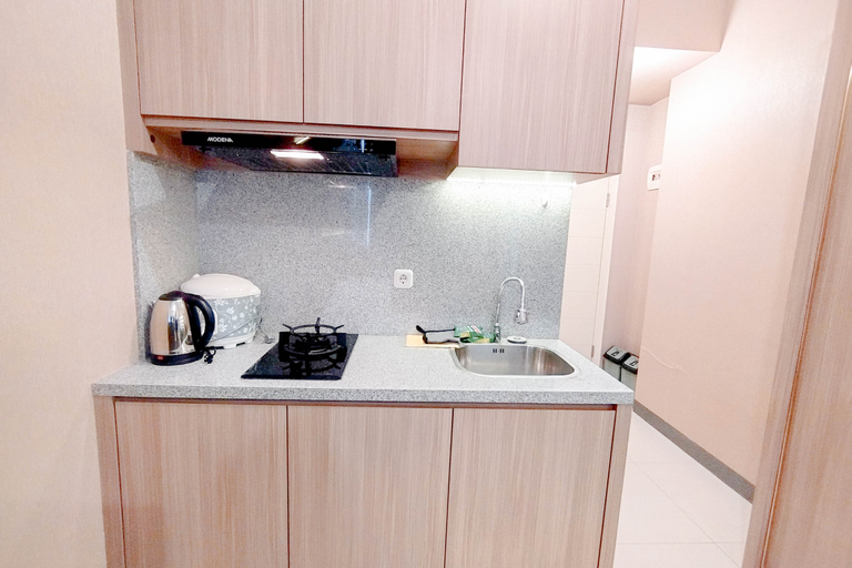 Others 2, Modern Style Studio at Benson Supermall Mansion Apartment By Travelio, Surabaya