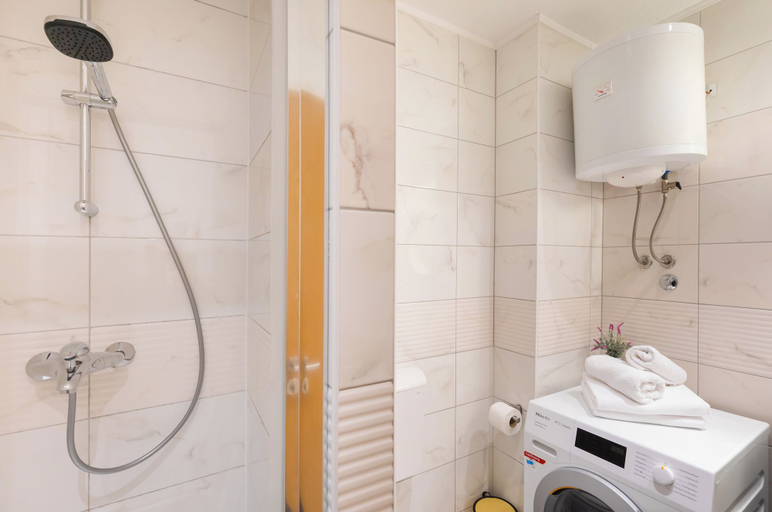 Bathroom 3, Bis Studio Apartment 4, Dubrovnik