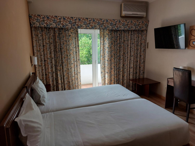 Bedroom 2, Petrus Hotel, Chaves