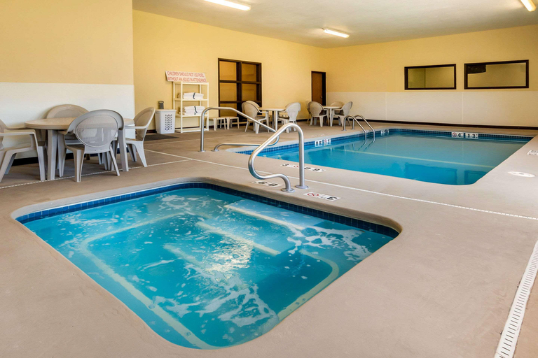 Sport & Beauty 3, Quality Inn & Suites Lenexa Kansas City, Johnson
