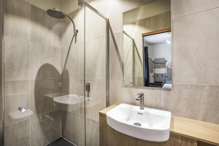 Bathroom 7