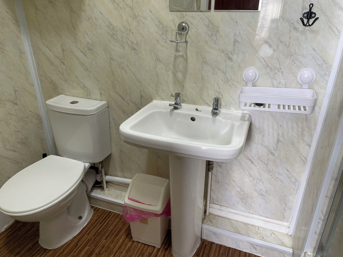Bathroom 5, Somerville Hotel, Blackpool