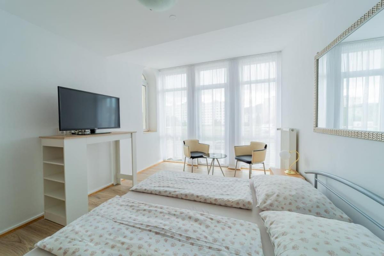 Bedroom 2, Hotel Palazzo -ubytovanie s restauraciou, Liptovský Mikuláš