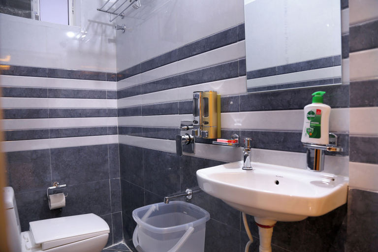 Bathroom 5, Srinivasam Studio Flat, Hyderabad
