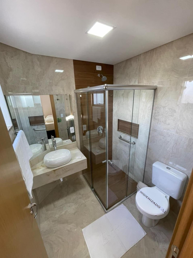 Bathroom 4, Arca's Hotel, Toledo
