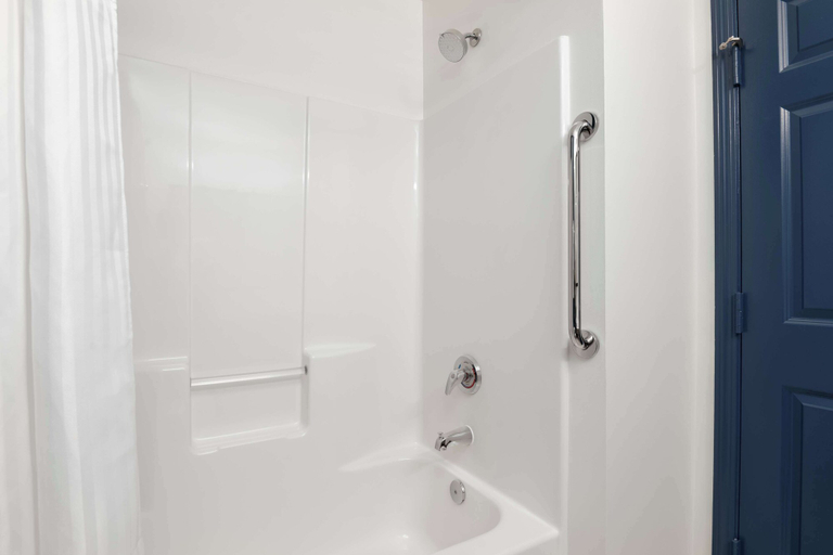 Bathroom 4, Spark by Hilton Summerville, Berkeley