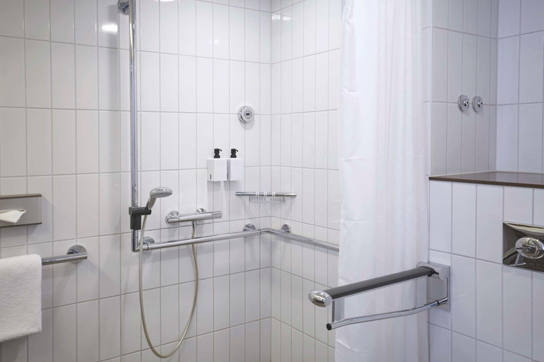 Bathroom 4, Scandic Berlin Potsdamer Platz, Berlin