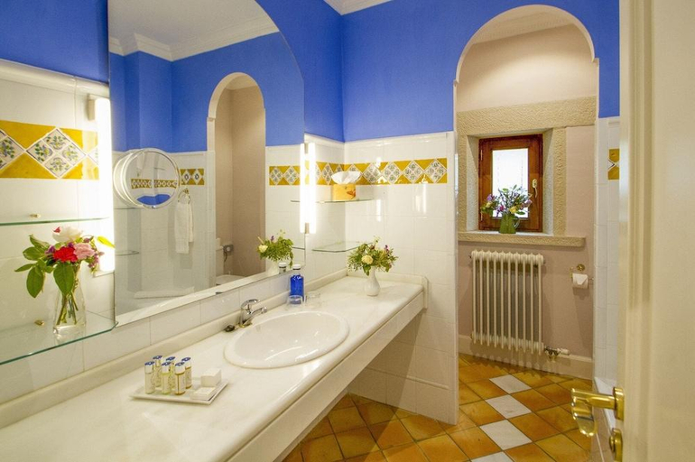 Bathroom 3, La Torre del Visco - Relais & Chateaux, Teruel