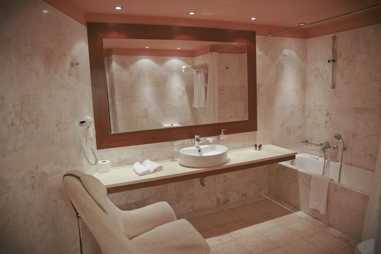Bathroom 5, KYMI PALACE, Central Greece