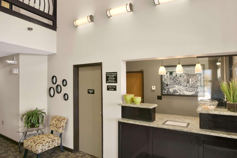 Public Area 2, Super 8 by Wyndham Strafford/Springfield Area, Greene
