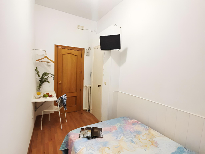 Bedroom 4, Hostal Alicante, Madrid