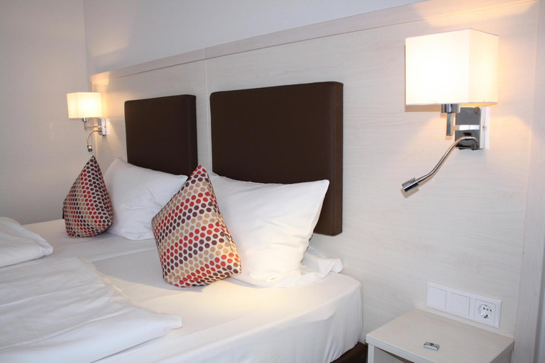 Bedroom, Hotel Am Quellberg, Recklinghausen