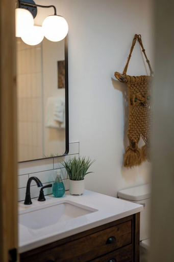 Bathroom 4, The Woodsman Lodge, Carroll