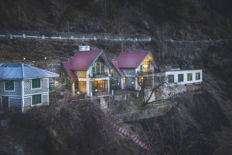 Others 3, Crossroads Narkanda Cottages, Shimla