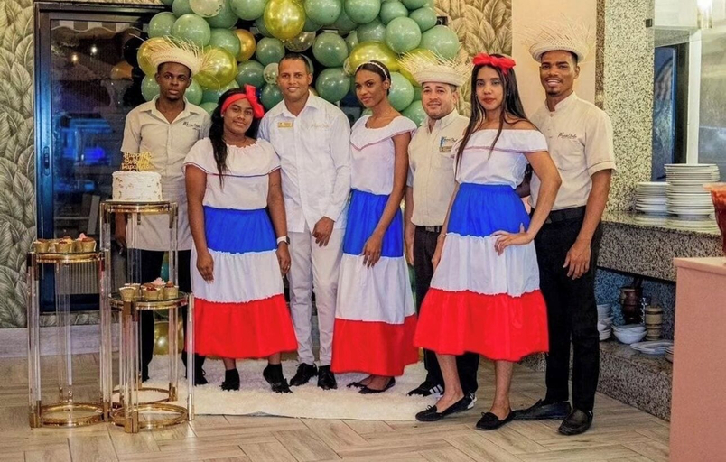 Food & Drinks 5, Hotel Neon, Salvaleon de Higuey