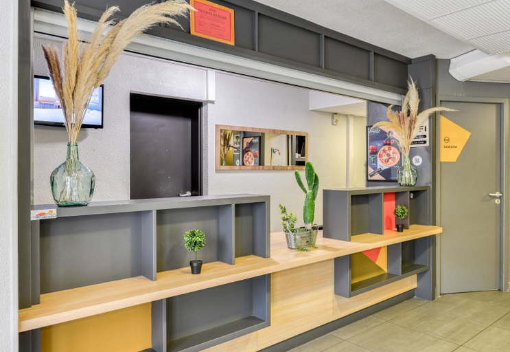 Public Area 3, B&B HOTEL Narbonne (2), Aude