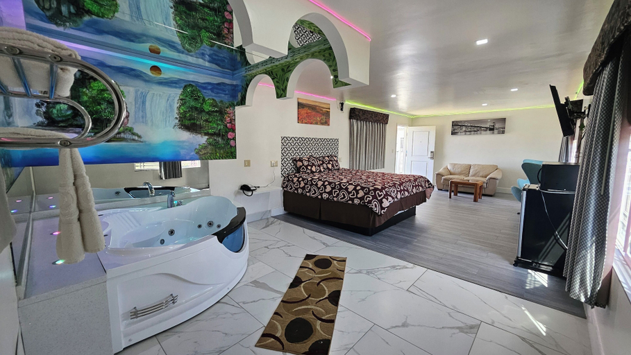 Bedroom 5, Dream Inn, Los Angeles