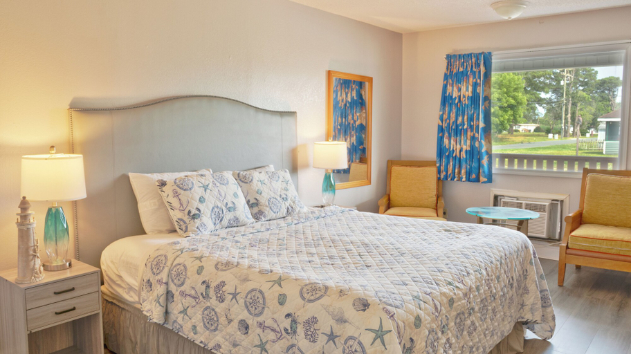 Bedroom 2, Atlantic Shores Inn and Suites, Accomack