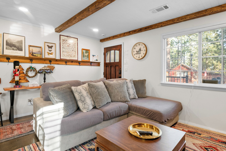 Others 4, Maple Cottage, San Bernardino