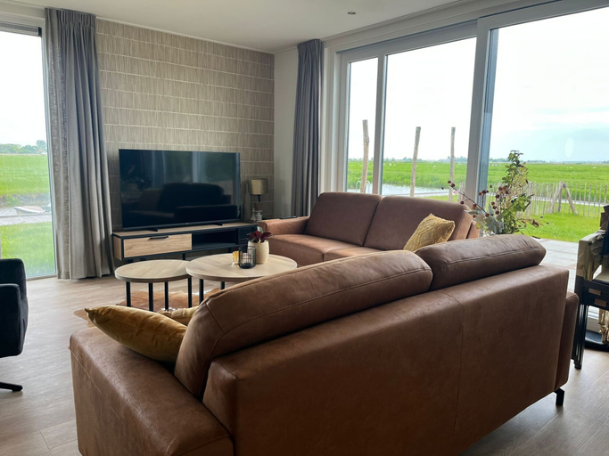 Living room, Great Villa on Frisian Water, Littenseradiel