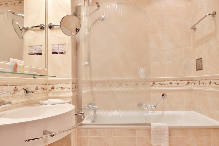Bathroom 3, Olympia Wellness Hotel, Karlovy Vary