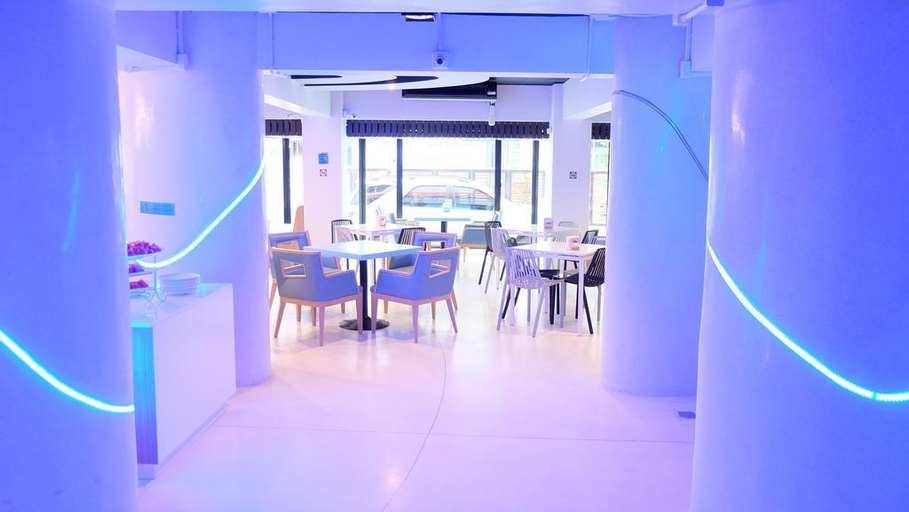 Food & Drinks 3, Airy Suvarnabhumi Hotel, Lat Krabang