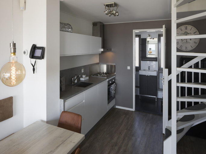 Others 5, Beach House in Hoek van Holland with Sea Views, Rotterdam