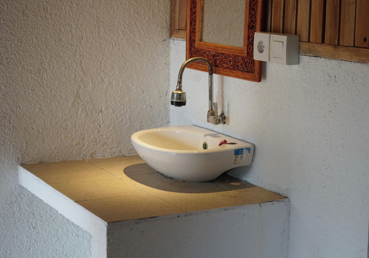 Bathroom 3, Thamarind Resort Gili Gede, Lombok