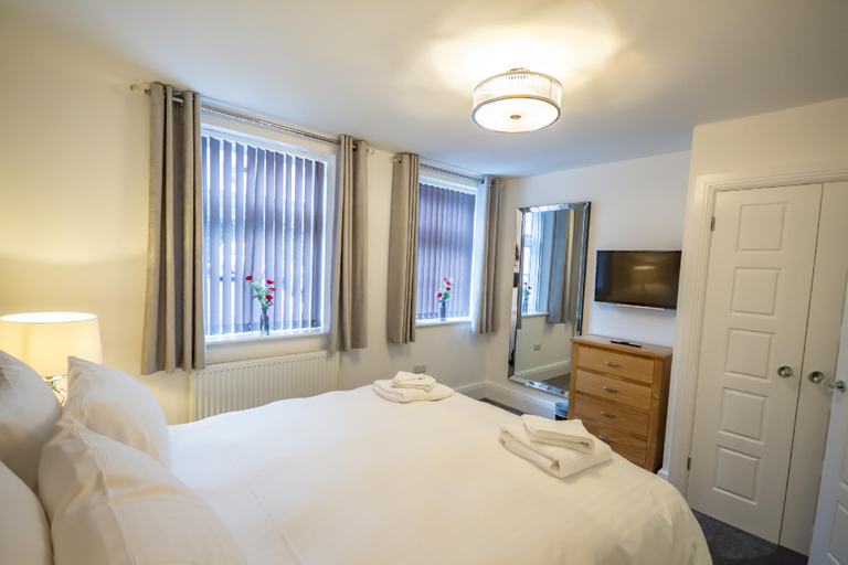 Bedroom 2, 4 Bed- The Westminster Suite, Plymouth