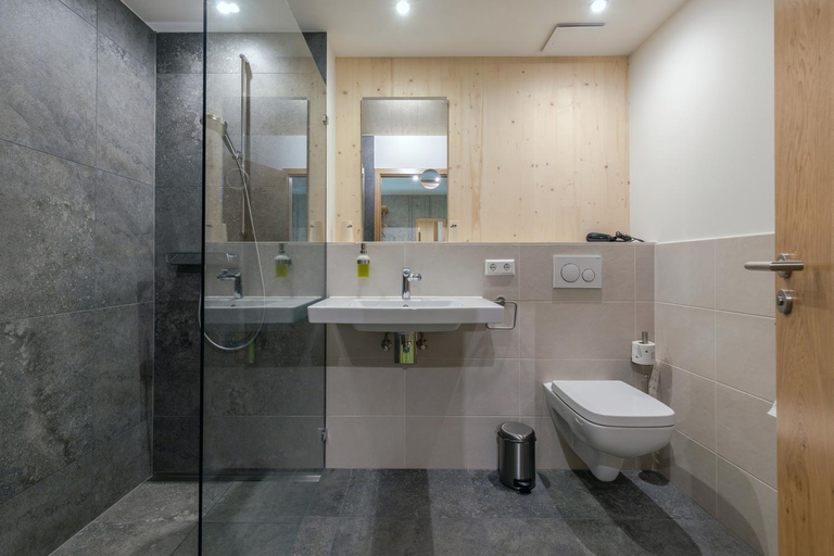Bathroom 5, Hotel 11 Eulen, Uelzen